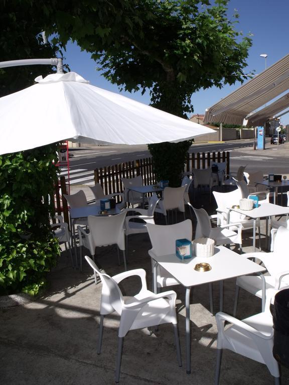 Hostal Salones Victoria Santa Marina del Rey Luaran gambar